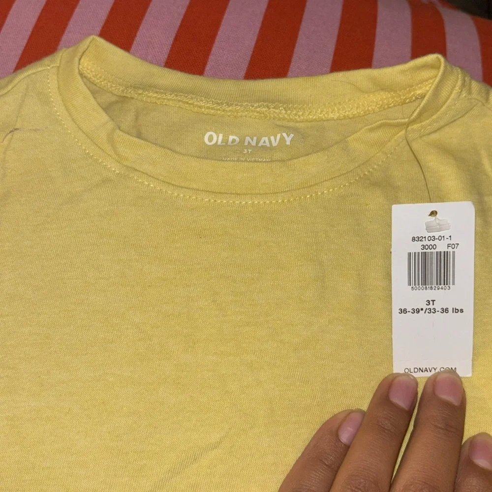 Old Navy Yellow Short Sleeve‎ Tee Crew Neck